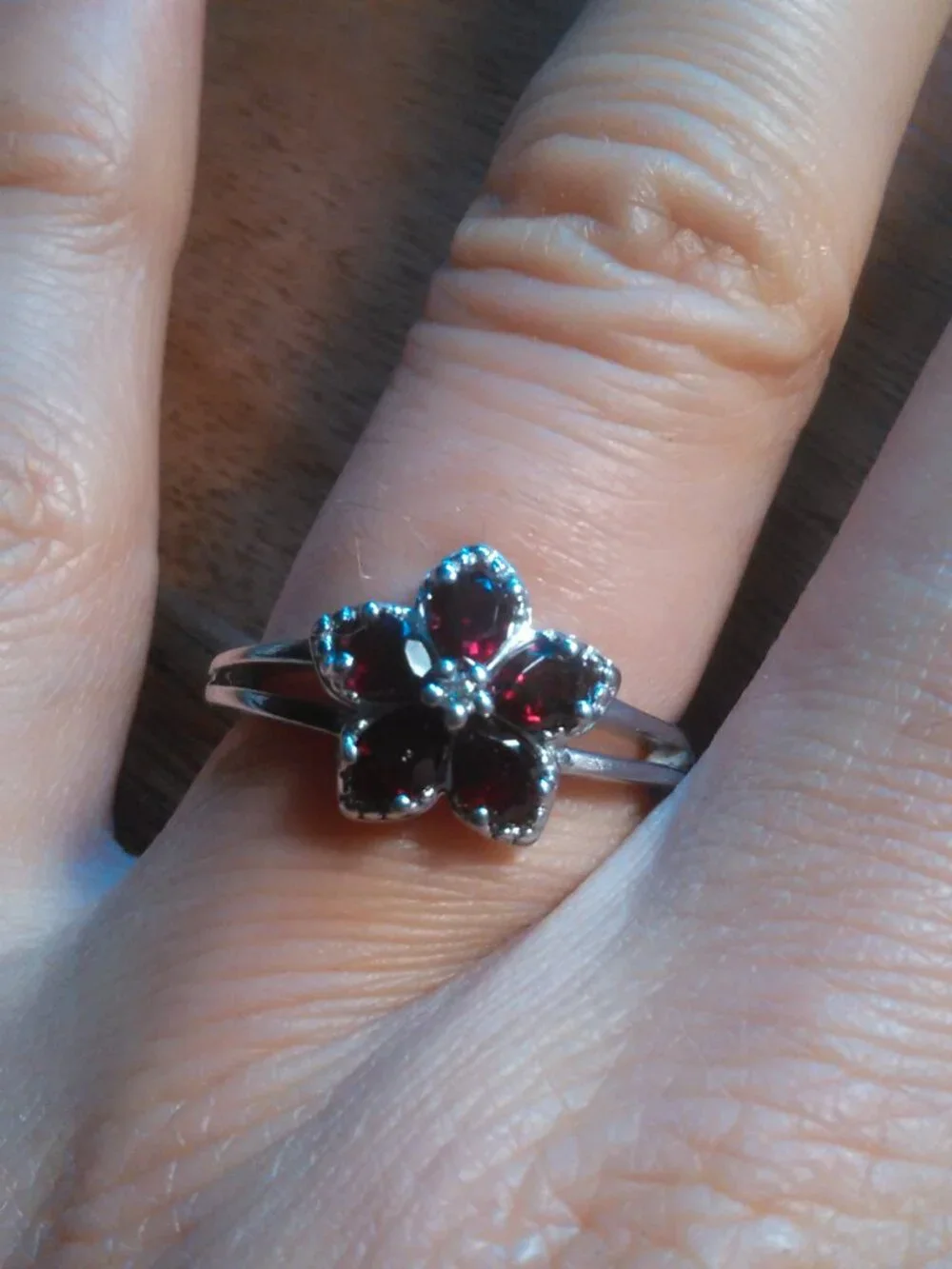 Premium Anthill Garnet and Moissanite Rhodium over Sterling Silver Ring (Size 7)